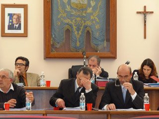 Consiglio-assessori-in-Pug-1